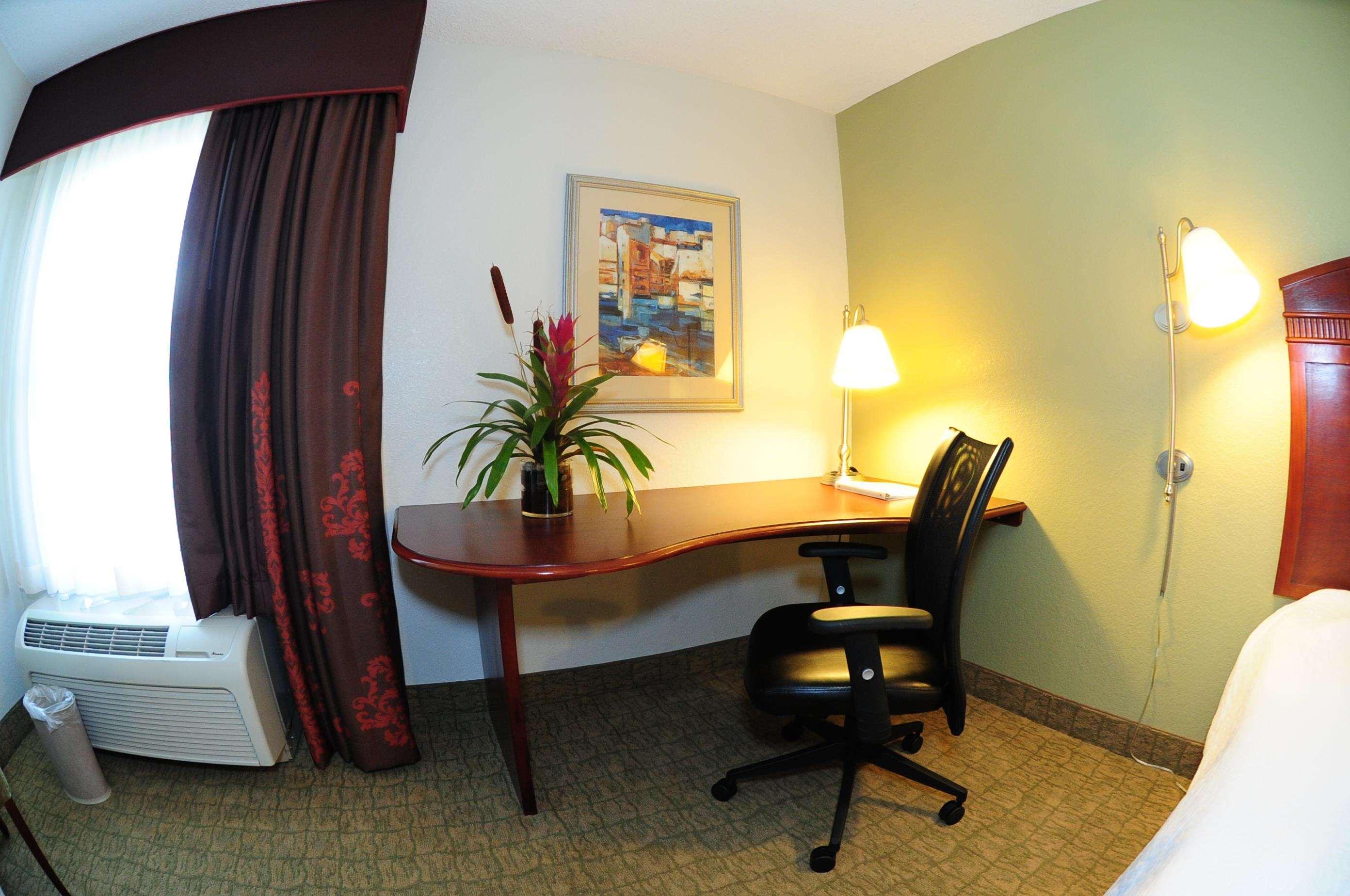 Hampton Inn&Suites Nashville-Airport Værelse billede