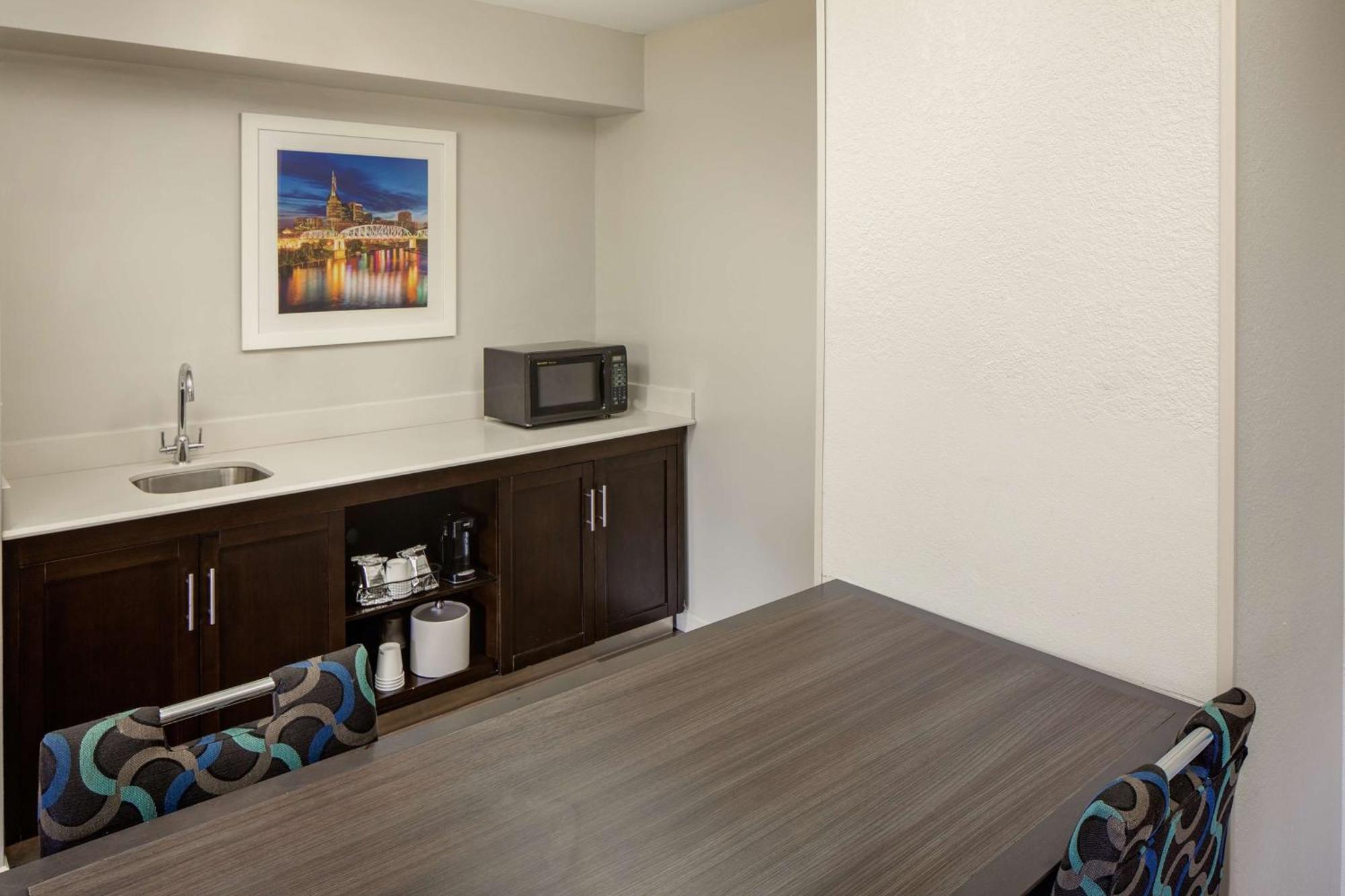 Hampton Inn&Suites Nashville-Airport Eksteriør billede