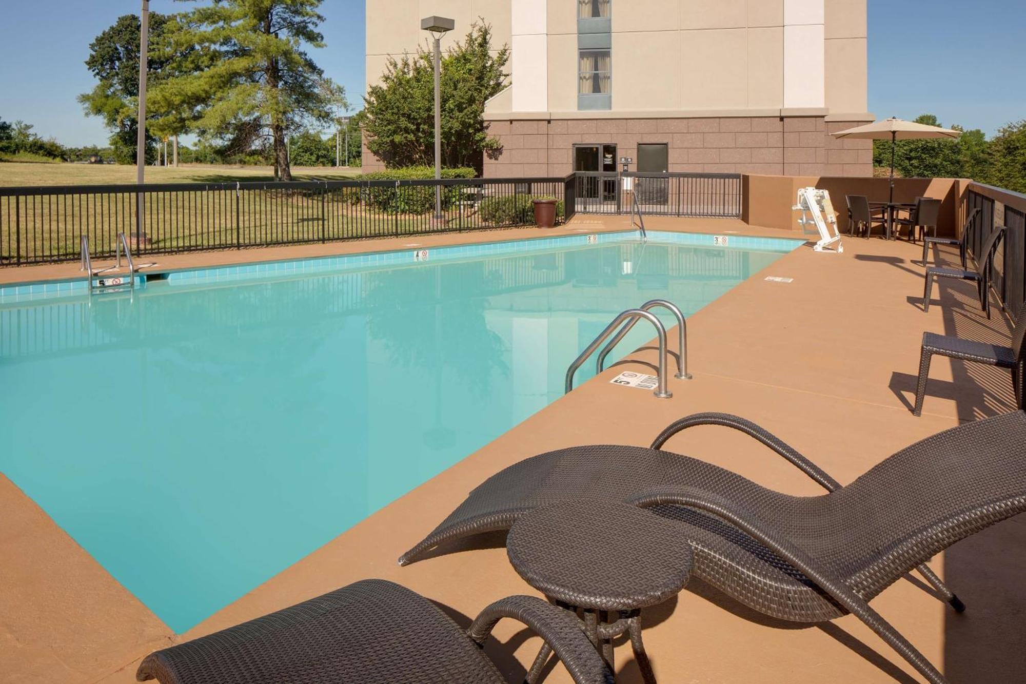Hampton Inn&Suites Nashville-Airport Eksteriør billede